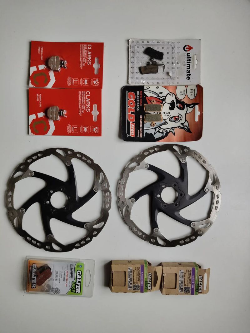 Brzdy, kotouče, destičky GALFER, Air Spring, WTB pneu