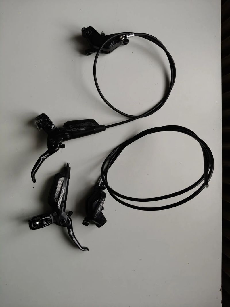 Brzdy, kotouče, destičky GALFER, Air Spring, WTB pneu