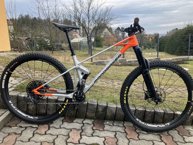 Mondraker Raze Carbon R