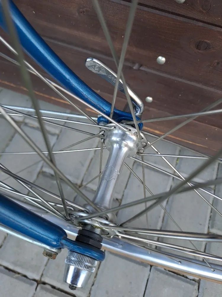 ZÁNOVNÍ ULOŽENKOVÝ Favorit vhodný jako dekorace podniku