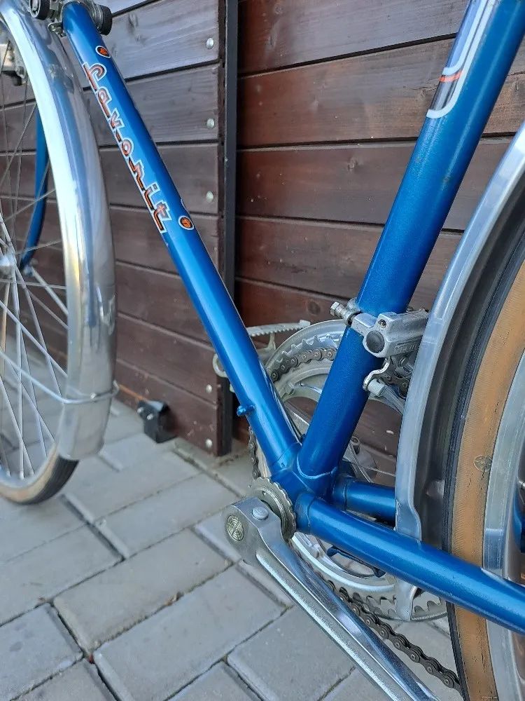 ZÁNOVNÍ ULOŽENKOVÝ Favorit vhodný jako dekorace podniku