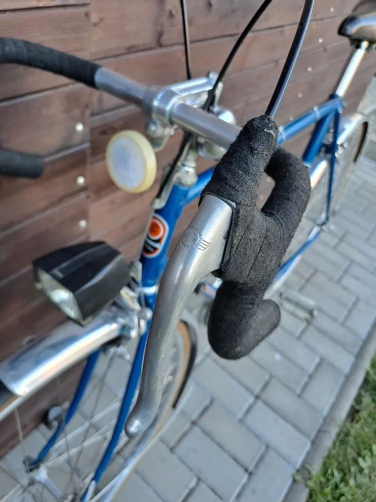 ZÁNOVNÍ ULOŽENKOVÝ Favorit vhodný jako dekorace podniku