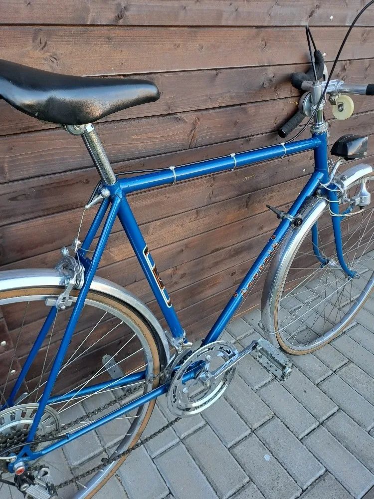 ZÁNOVNÍ ULOŽENKOVÝ Favorit vhodný jako dekorace podniku