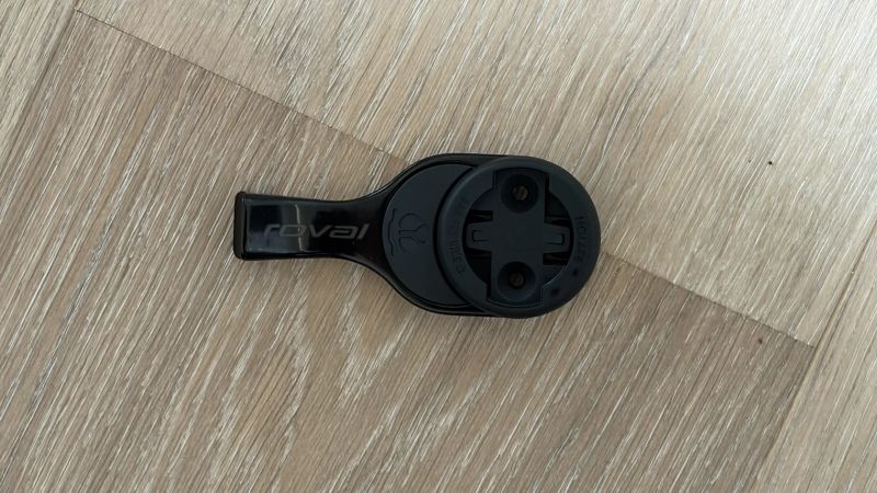 Držák ROVAL na Garmin