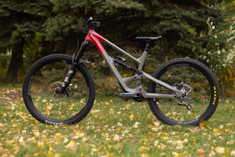 YT Industries Capra Uncaged 10 CF MX