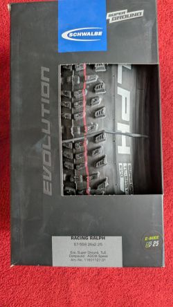Schwalbe Racing Ralph 26x2,25 super ground addix