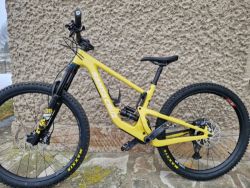 Santa Cruz Megatower S-Kit Carbon