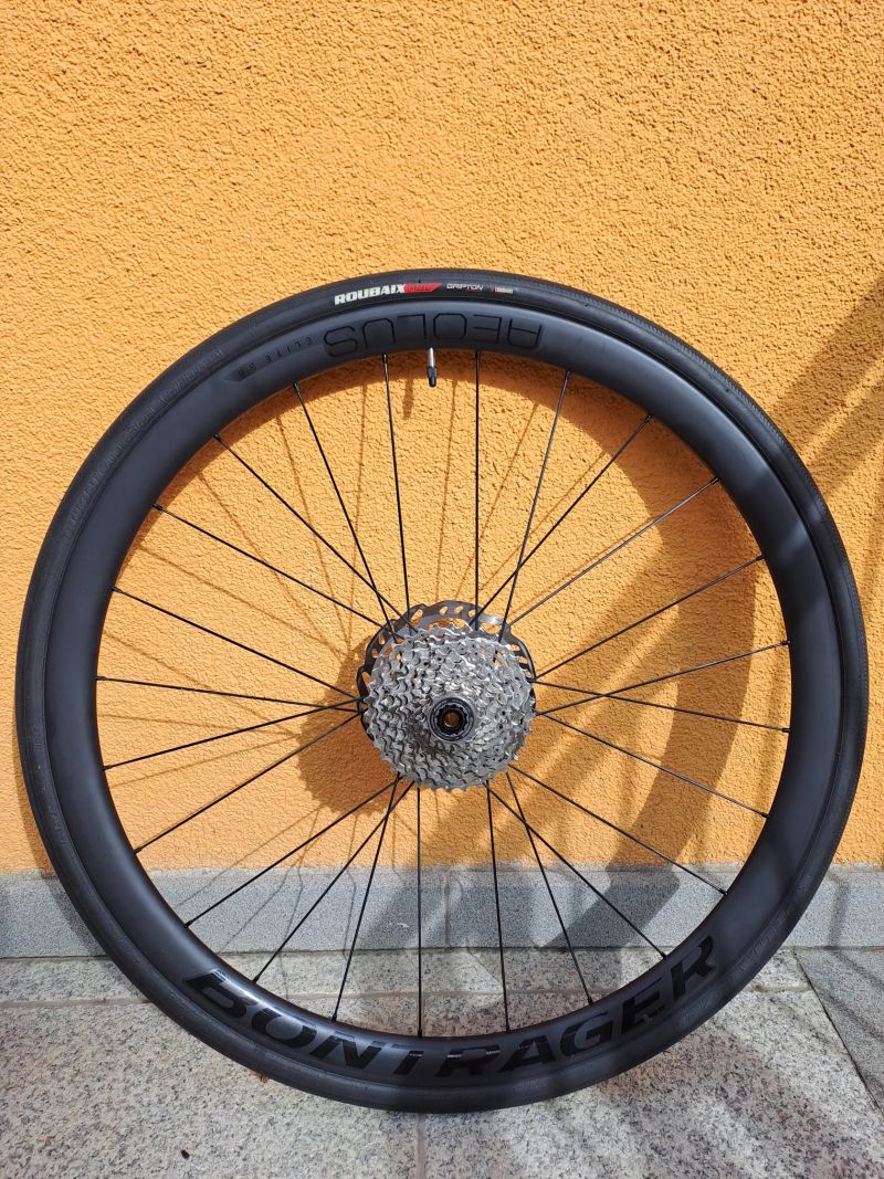 Silniční kolo Bontrager Aeolus Elite 35 TLR pro kotoučové brzdy
