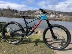 Trek Slash 8