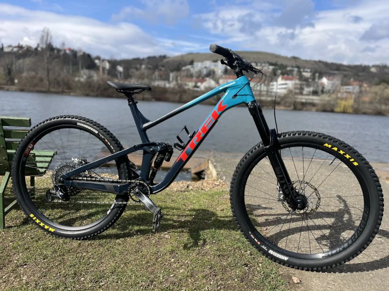 Trek Slash 8