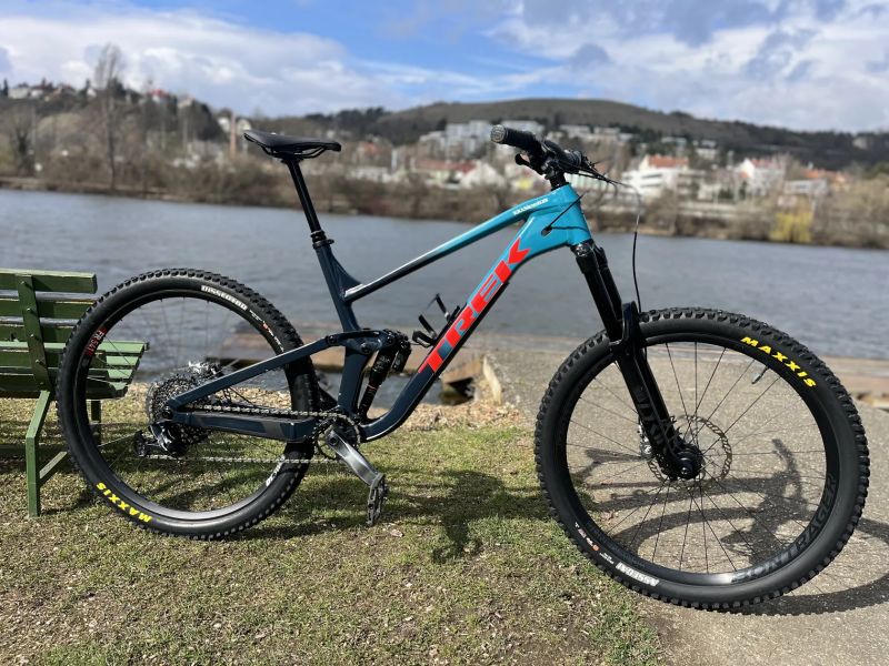 Trek Slash 8