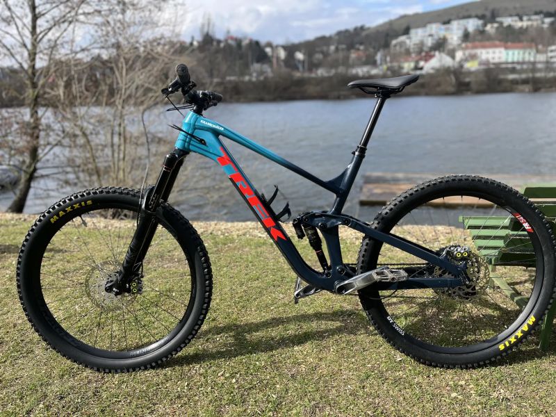Trek Slash 8