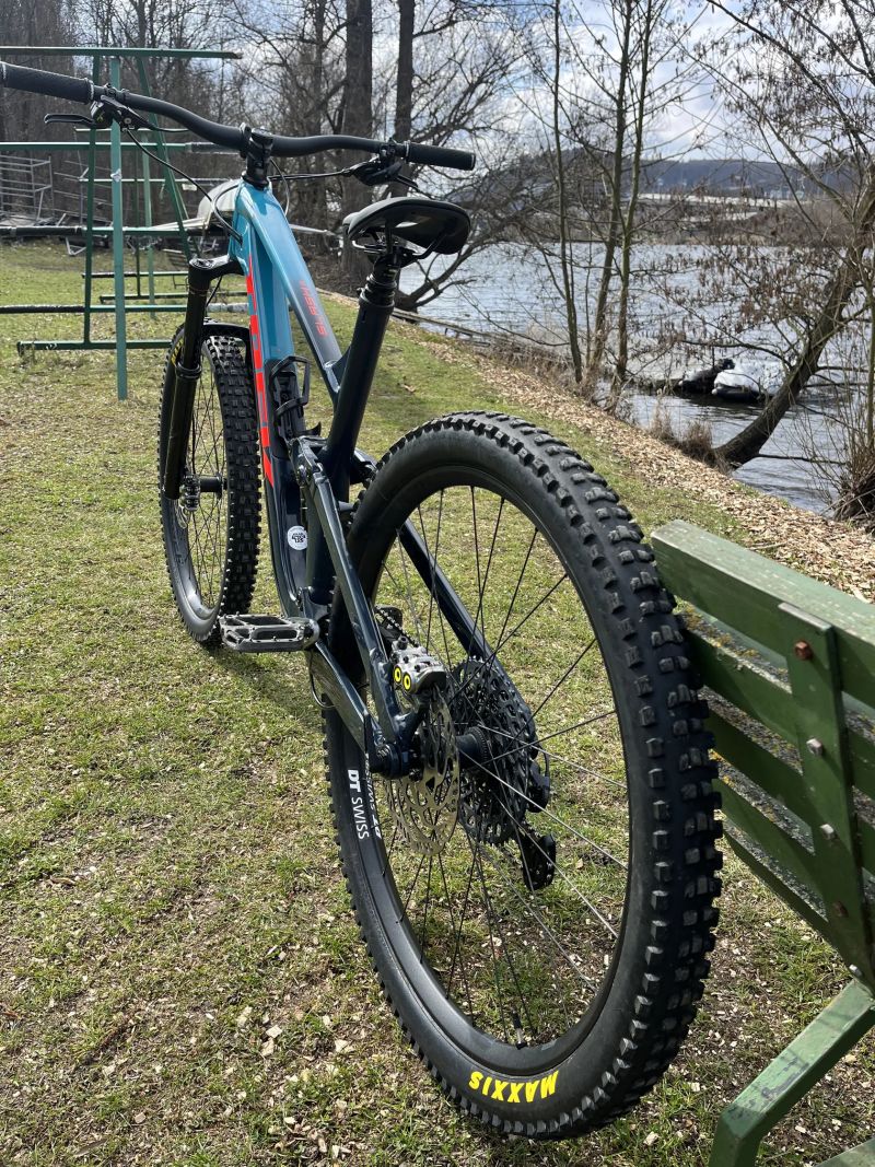 Trek Slash 8