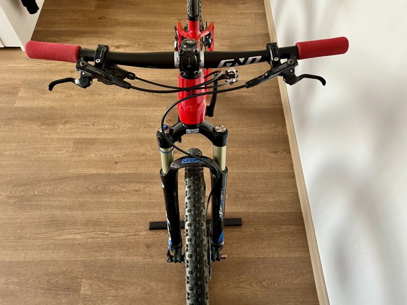 Stavba dětského závodního MTB kola 27,5 XS