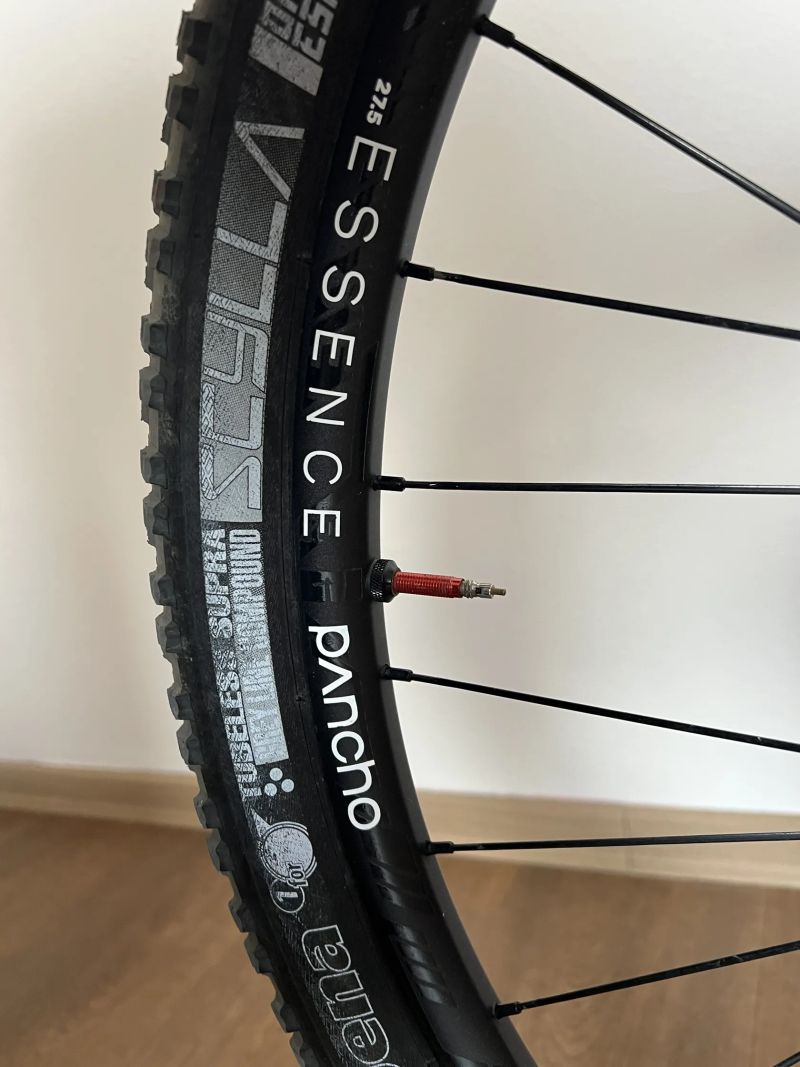 Stavba dětského závodního MTB kola 27,5 XS