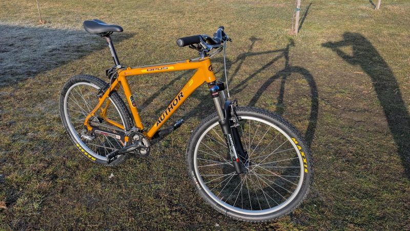 Author Opus 26" velikost L/19 - stav nového