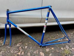 dráhový Favorit F2