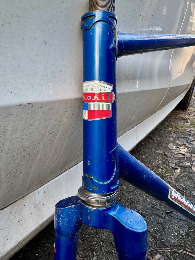 dráhový Favorit F2