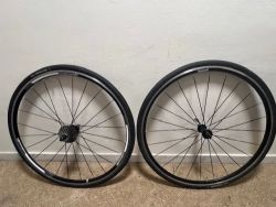 Silniční alu kola Bontrager