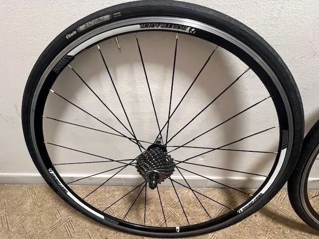 Silniční alu kola Bontrager