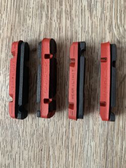 Náhradní špalky Campagnolo pro Carbon ráfky, BR-BO500X, 4 ks