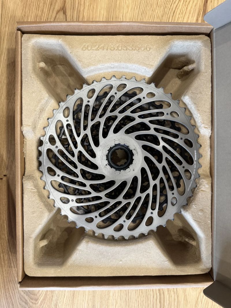 SRAM X01 AXS přehazovačka, kazeta a řetěz