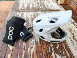 Helma POC Otocon a chrániče POC VPD 2.0 knee