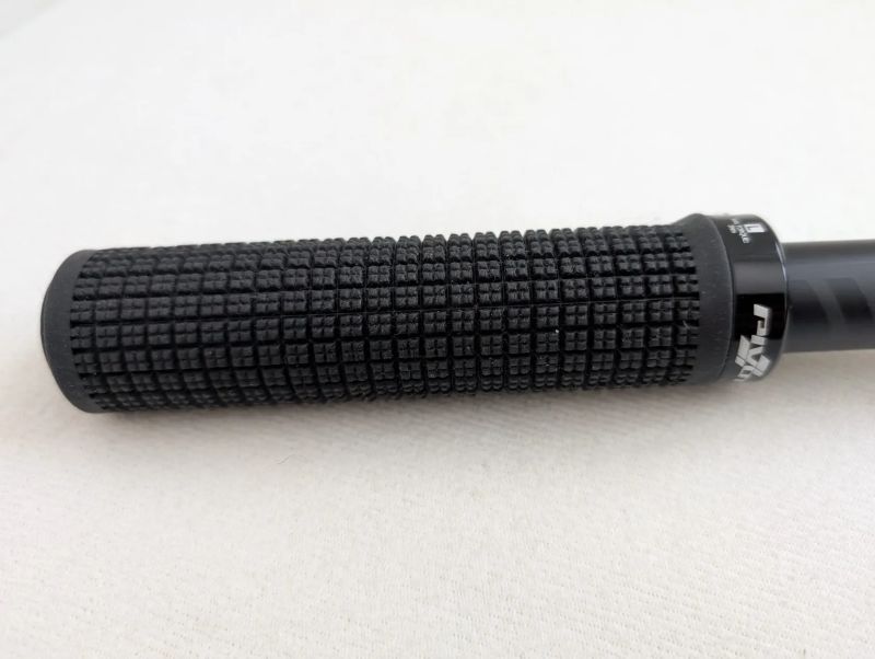 Karbonová řidítka Pivot 780mm, rise 20mm