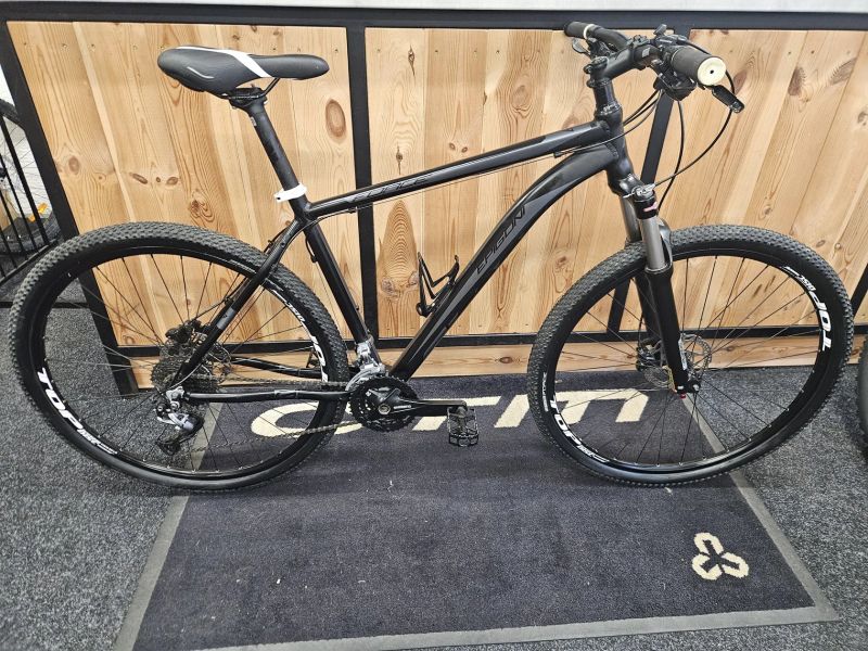 Force Epigoni, vel. L (najeto 50 km, vzduchová vidlice)