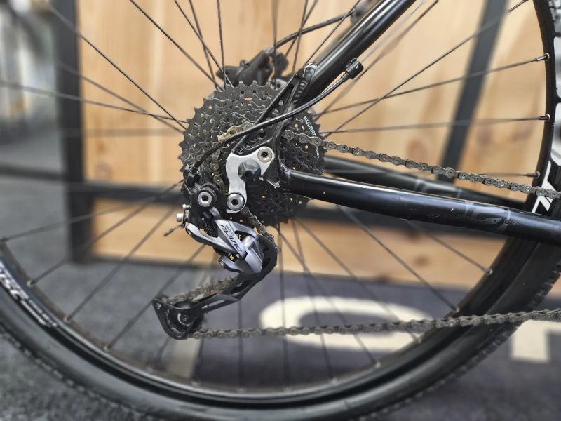 Force Epigoni, vel. L (najeto 50 km, vzduchová vidlice)