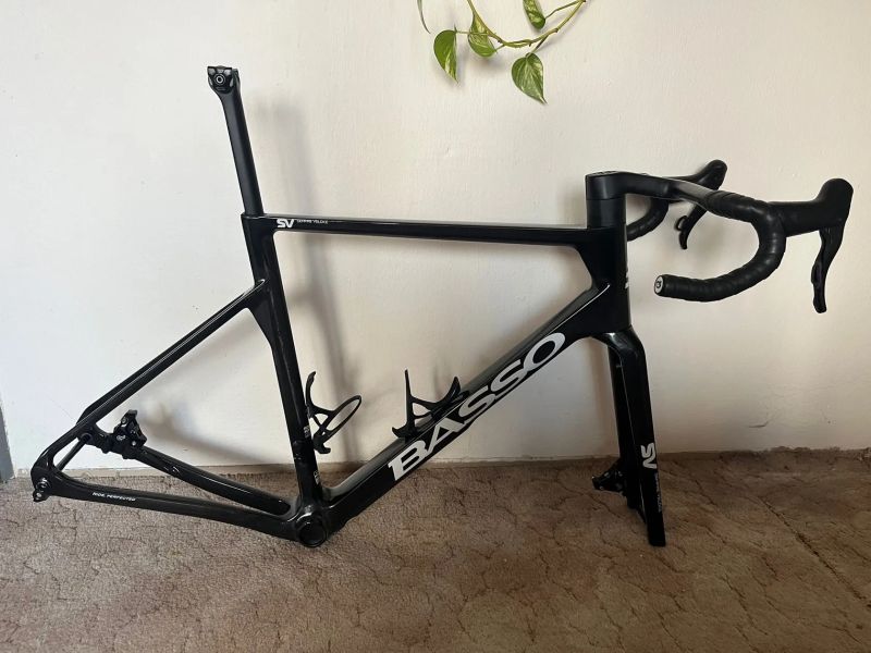 Basso SV rámová sada, velikost 56, perfektní stav, do 1000km