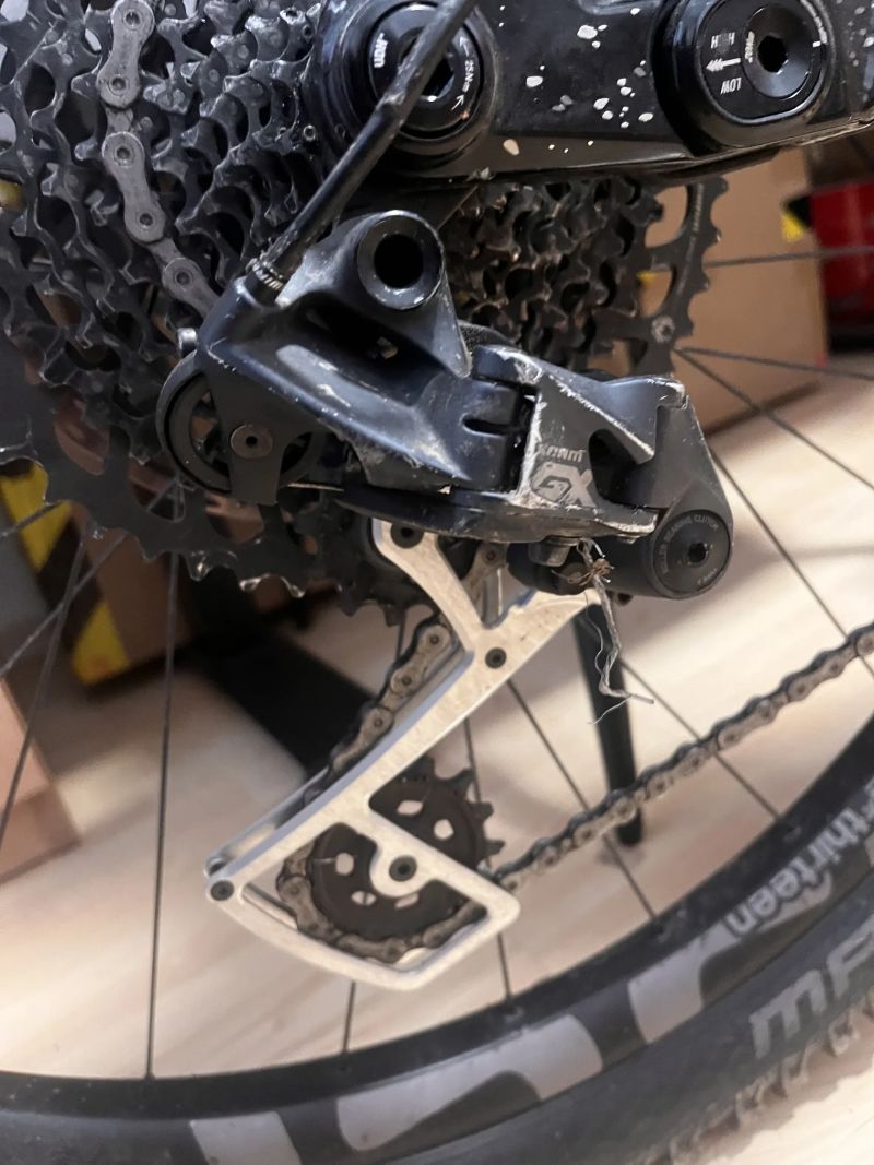 Prodám přehazovačku Sram nx 12s