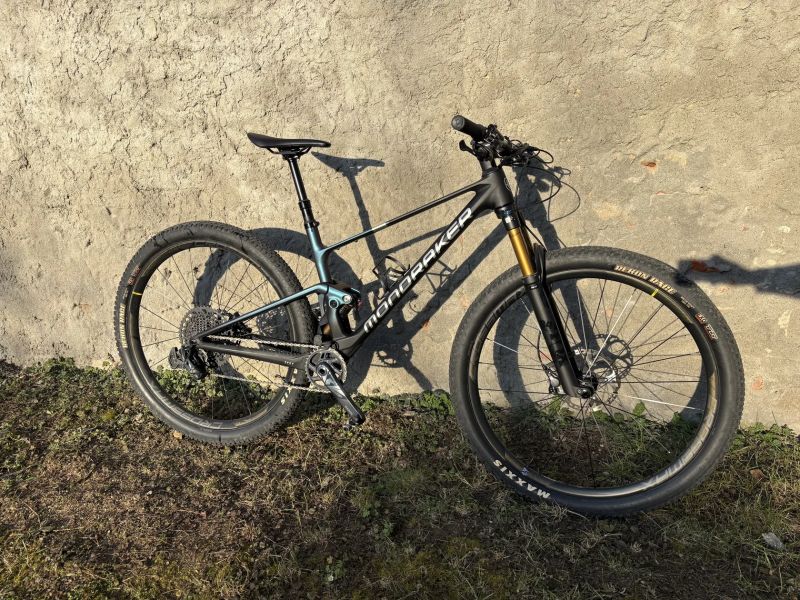 Mondraker F-PODIUM CARBON RR