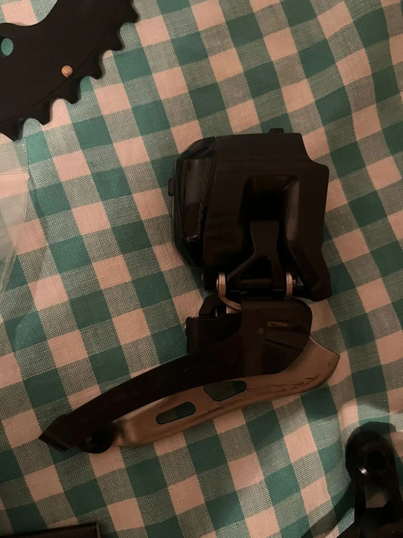 Campagnolo Super Record 2x13 sada, nejeté, sundáno z kola