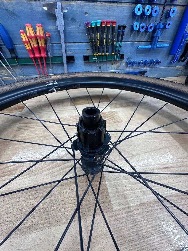 gravelová karbonová kola DT Swiss GRC 1400 I Centerlock I 240