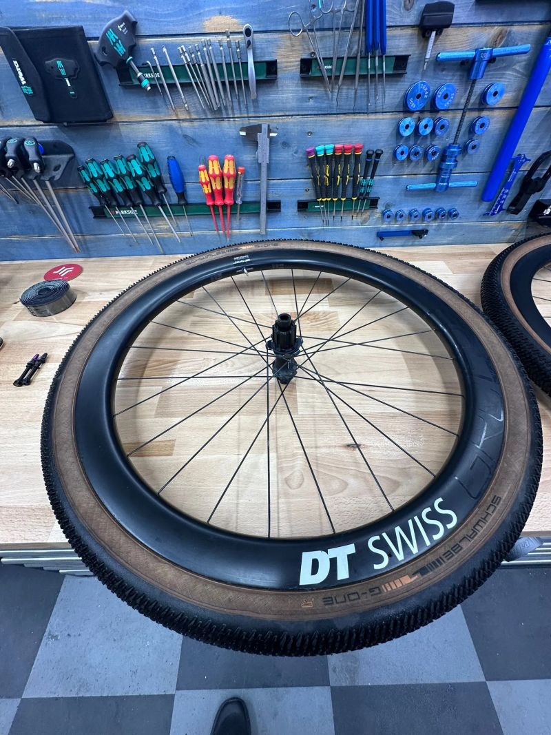 gravelová karbonová kola DT Swiss GRC 1400 I Centerlock I 240