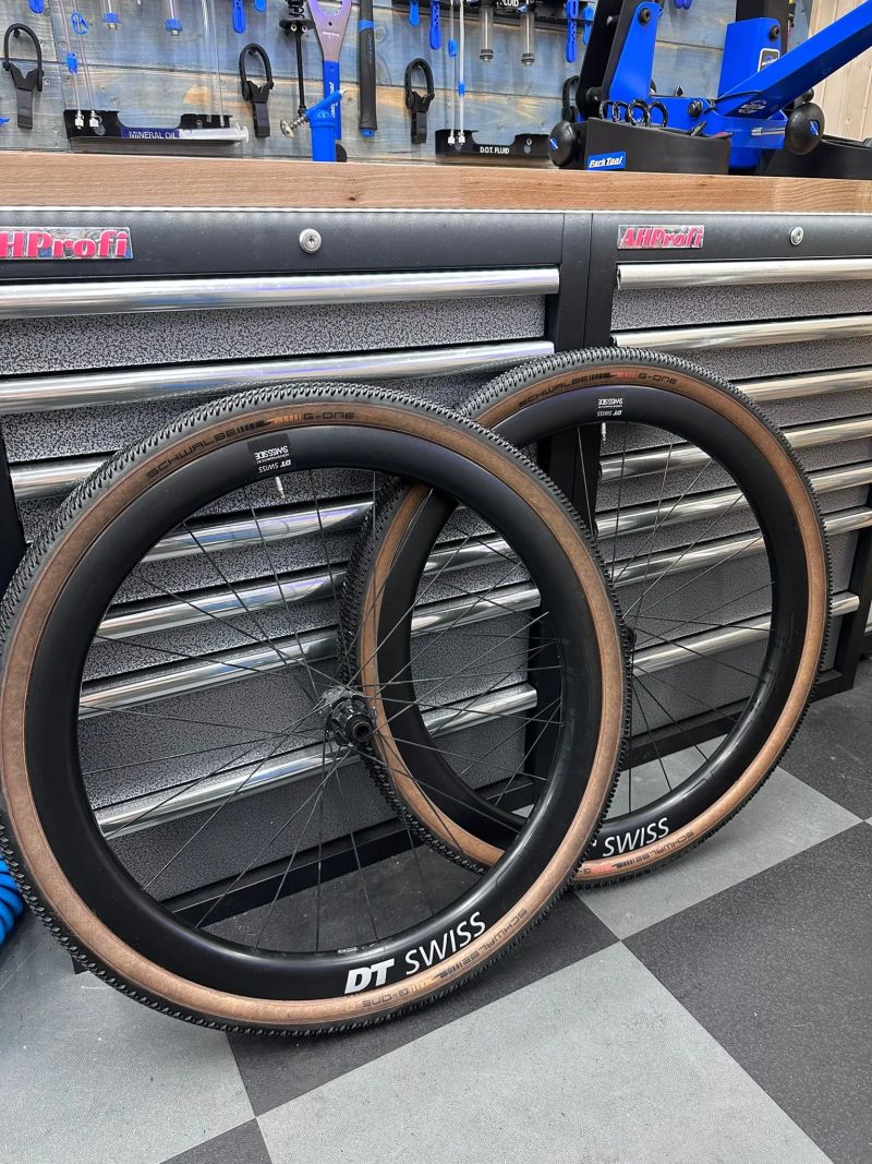 gravelová karbonová kola DT Swiss GRC 1400 I Centerlock I 240