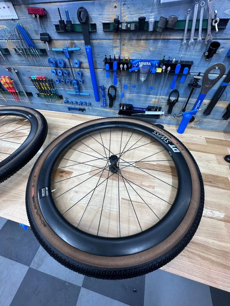 gravelová karbonová kola DT Swiss GRC 1400 I Centerlock I 240