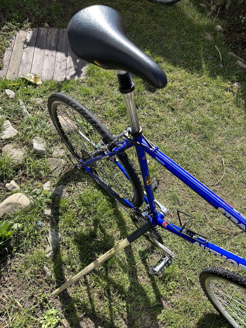 Lehké trekové kolo Author Stratos