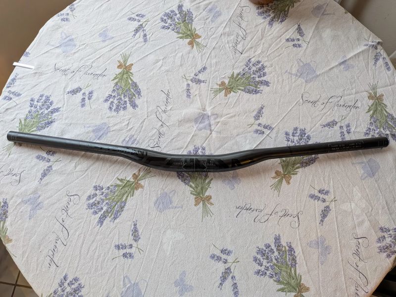 Truvativ Descendant Carbon 760mm, 20mm rise