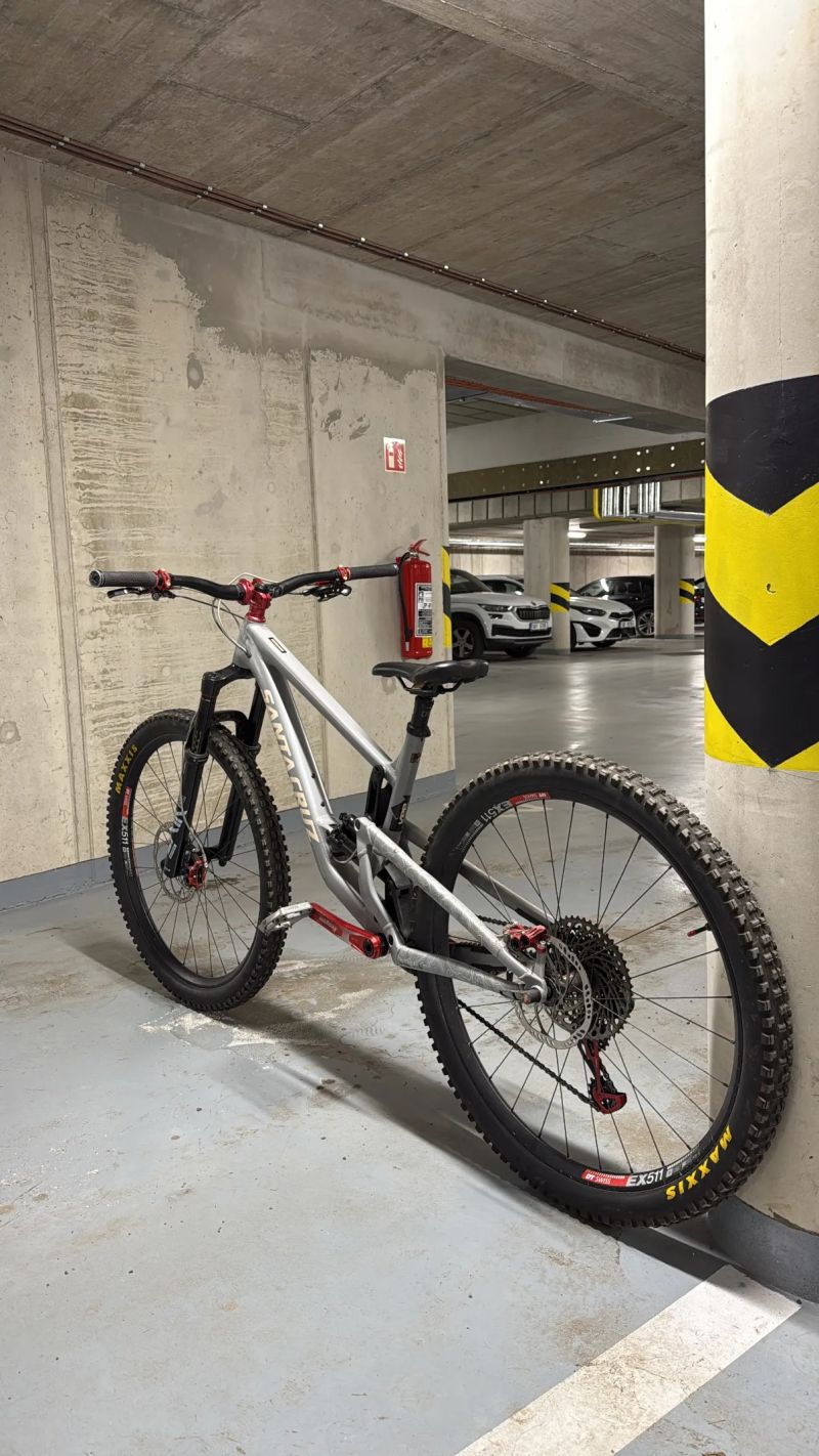 Santa Cruz HighTower AL / Ultimate Tlmiče / Hope / DT swiss