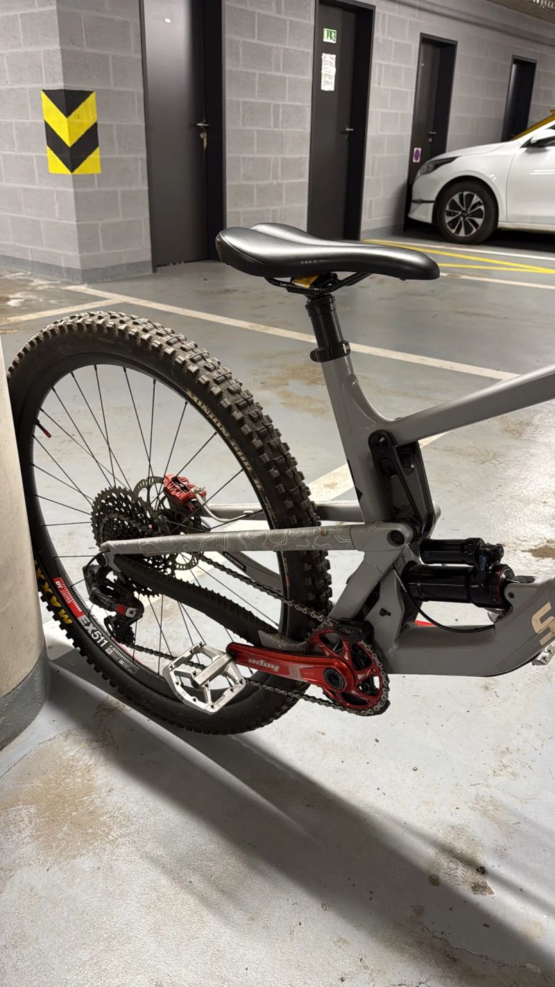 Santa Cruz HighTower AL / Ultimate Tlmiče / Hope / DT swiss