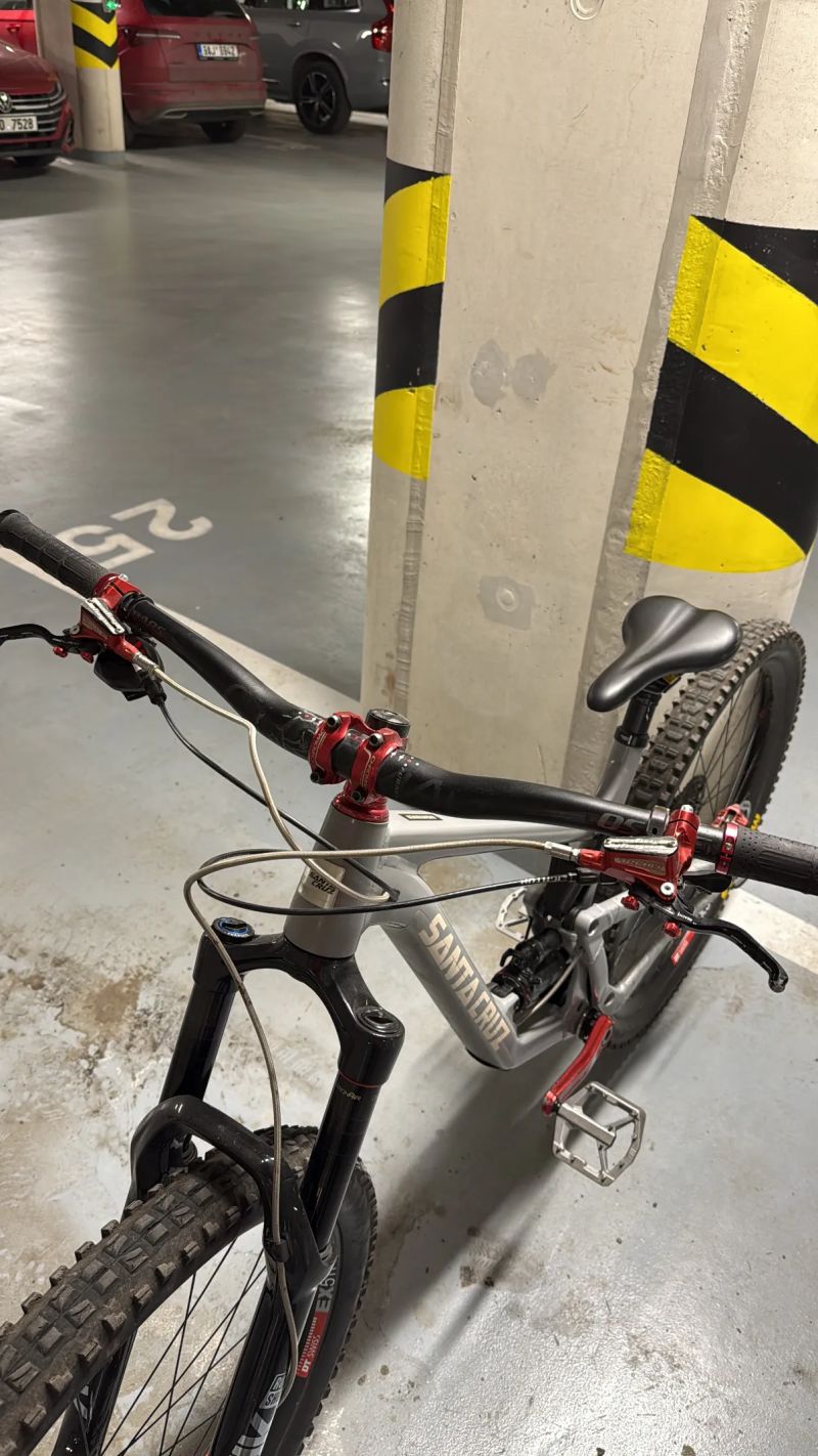 Santa Cruz HighTower AL / Ultimate Tlmiče / Hope / DT swiss