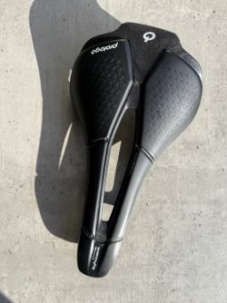 Prodám karbonové sedlo Prologo SCRATCH M5