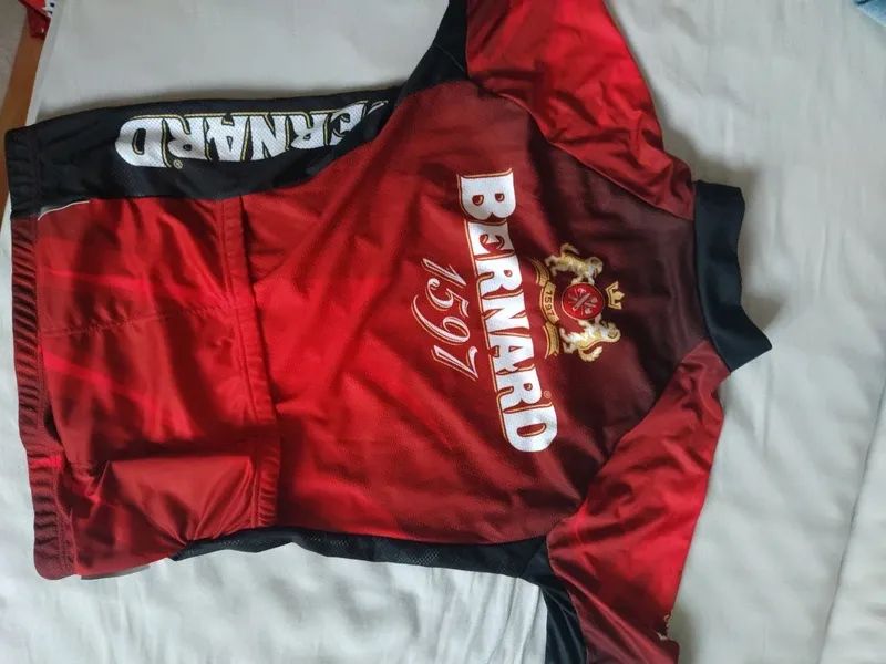Cyklistický závodní dres Bernard vel. M, cyklistické triko a kalhoty