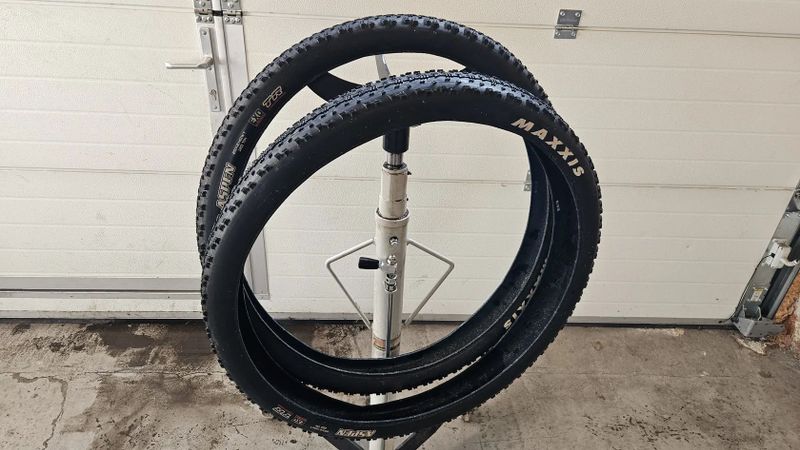 Pláště Maxxis Aspen 29x2.40 WT EXO TR 120 TPI
