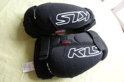 Chránče loktů KLS