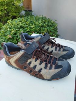 Tretry zn. Specialized, jedny polotvrdé vel.46 a druhé pevné vel.47. Cena za jedny 350,-Kč