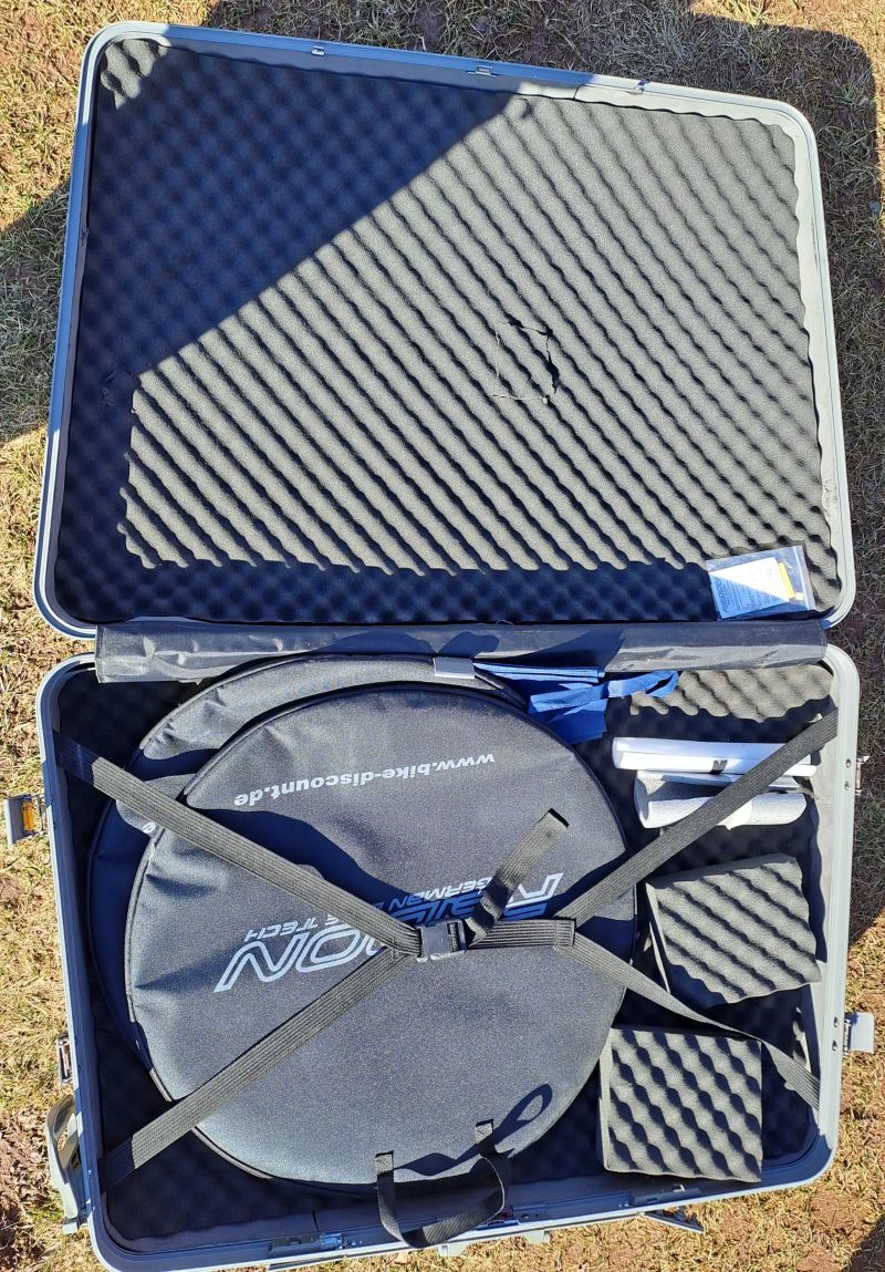 Pevný přepravní kufr na kolo Radon