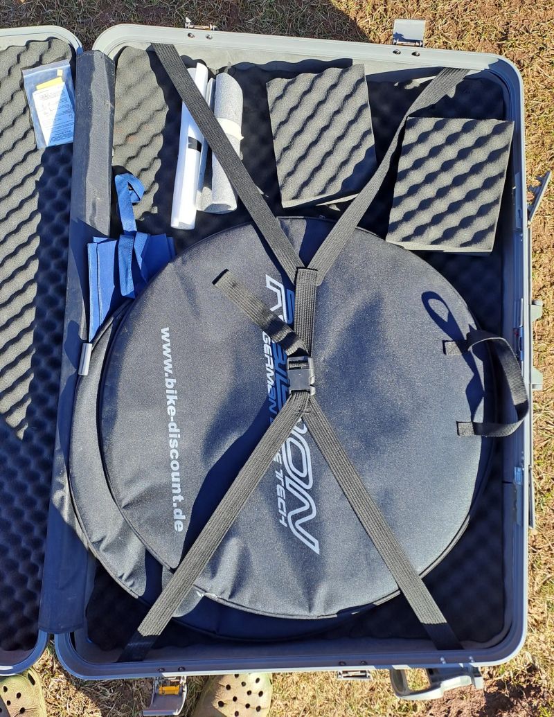 Pevný přepravní kufr na kolo Radon